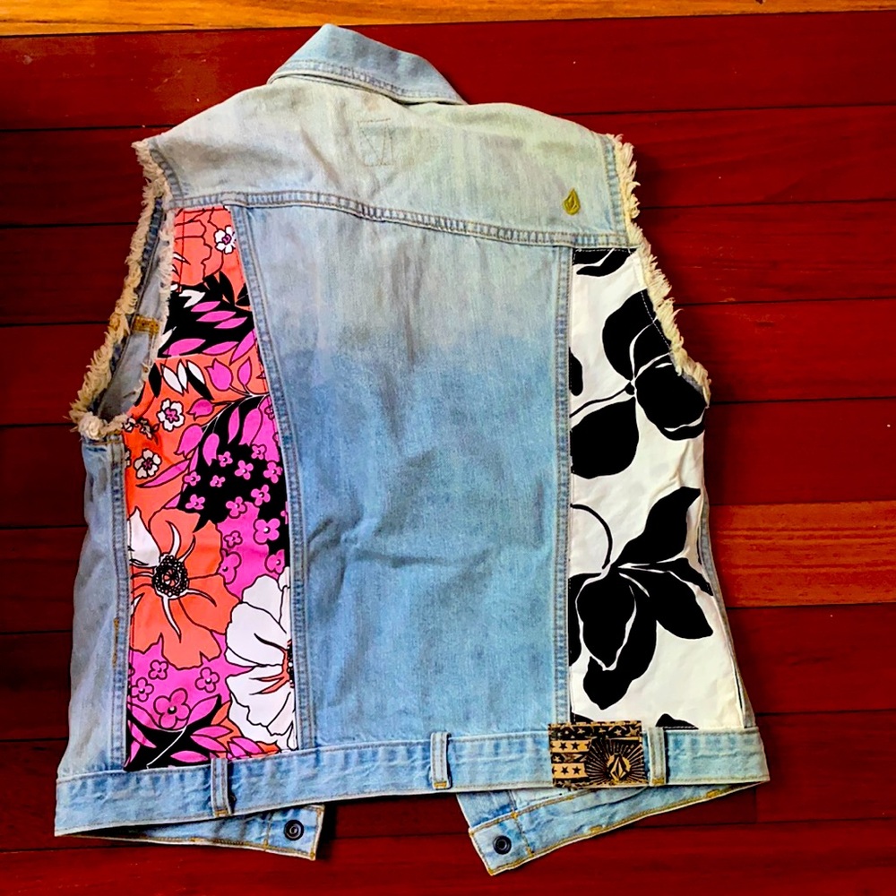 Volcom denim vest